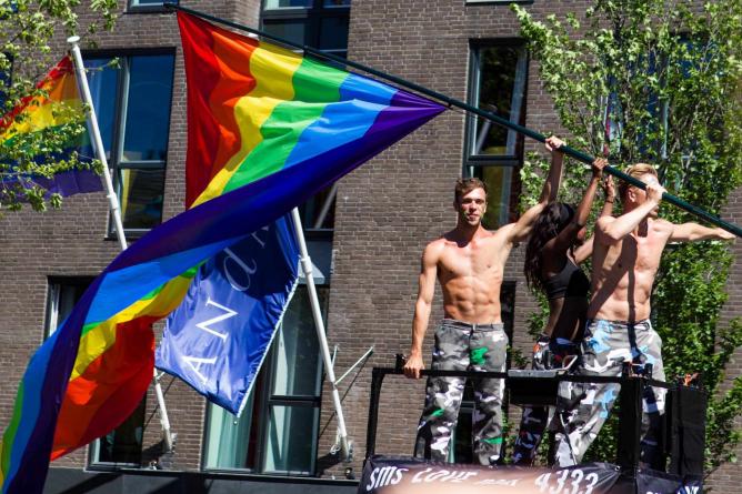 Code M. reccomend Amsterdam gays