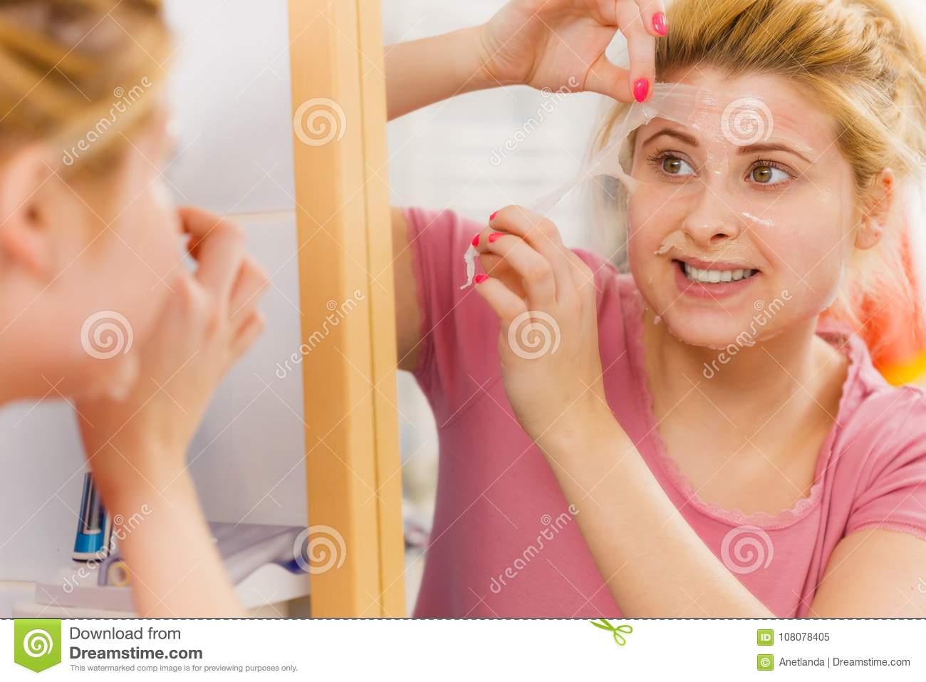 Gridiron reccomend Female dry scaly facial skin