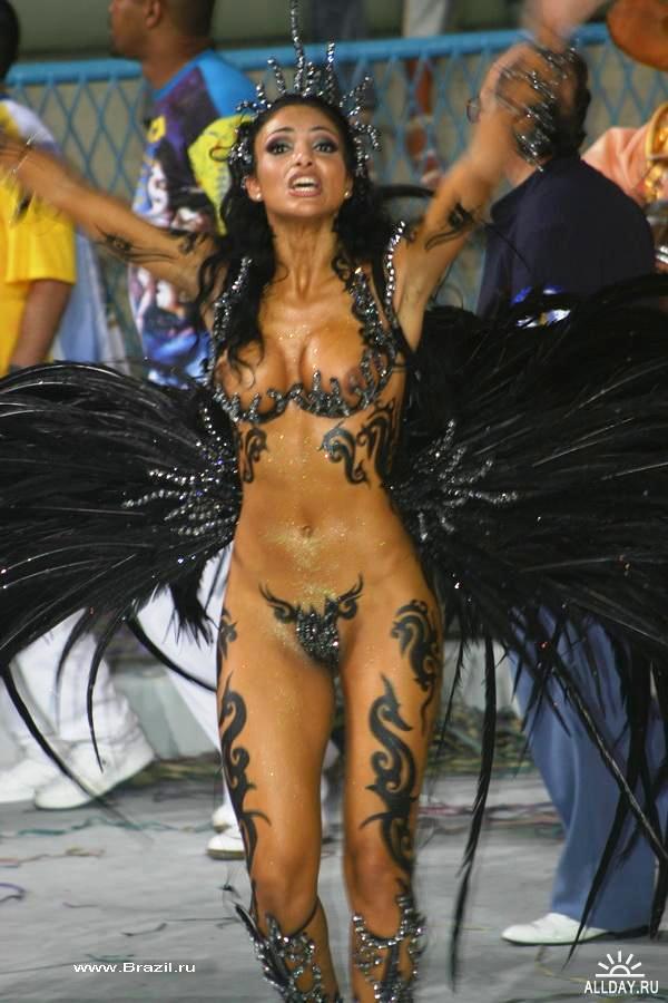 Topless rio carnival women