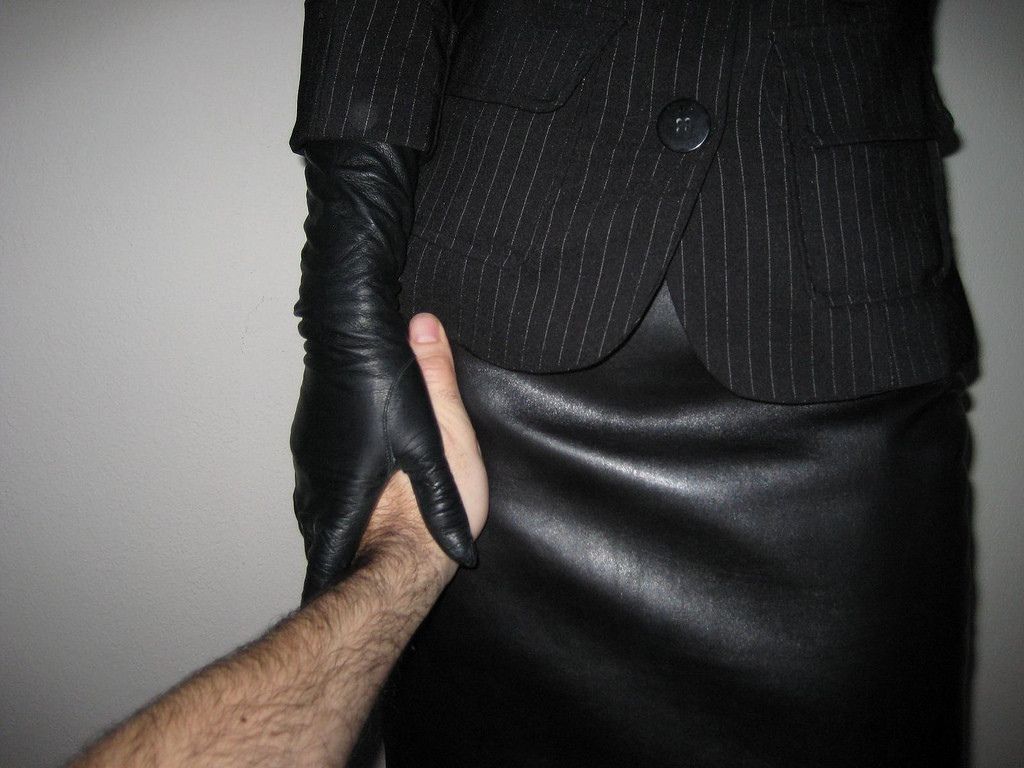 Bdsm leather gloves