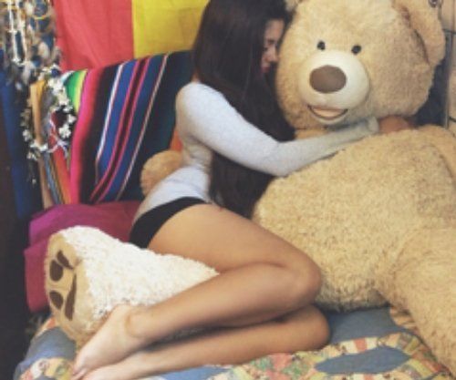 Muffin reccomend Nude girl with big teddy bear