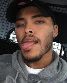Zee-donk reccomend Guys with tongue piercings