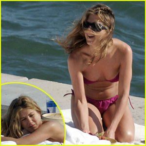 Jennifer aniston and bikini