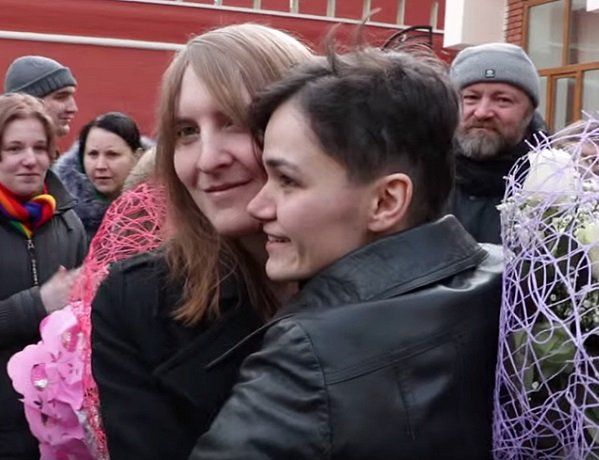 Russian lesbian couple will marry