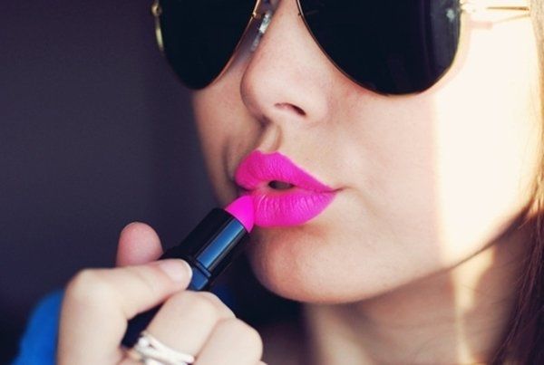Viper reccomend Hot girl putting on lipstick