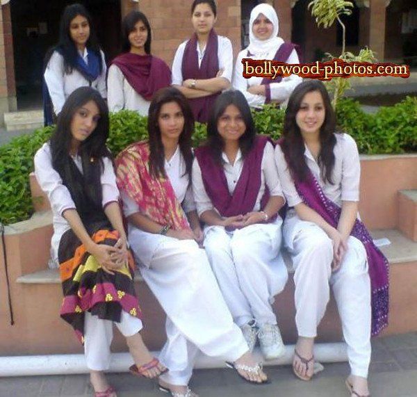 Neptune reccomend Pakistain girl college pic